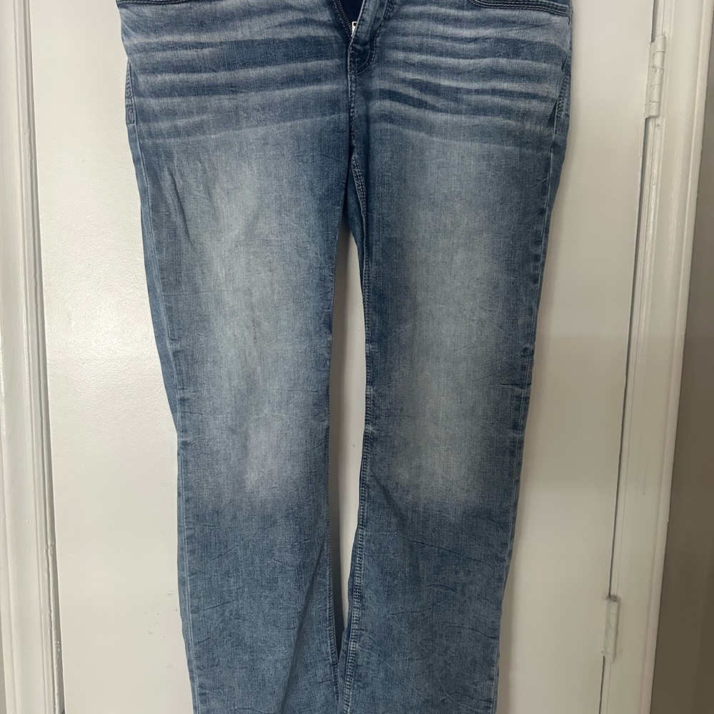 BKE Men's Light Blue Straight Jeans